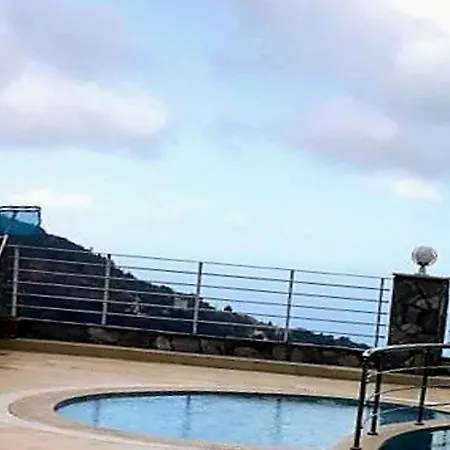 Gracses Adonis Holiday park *